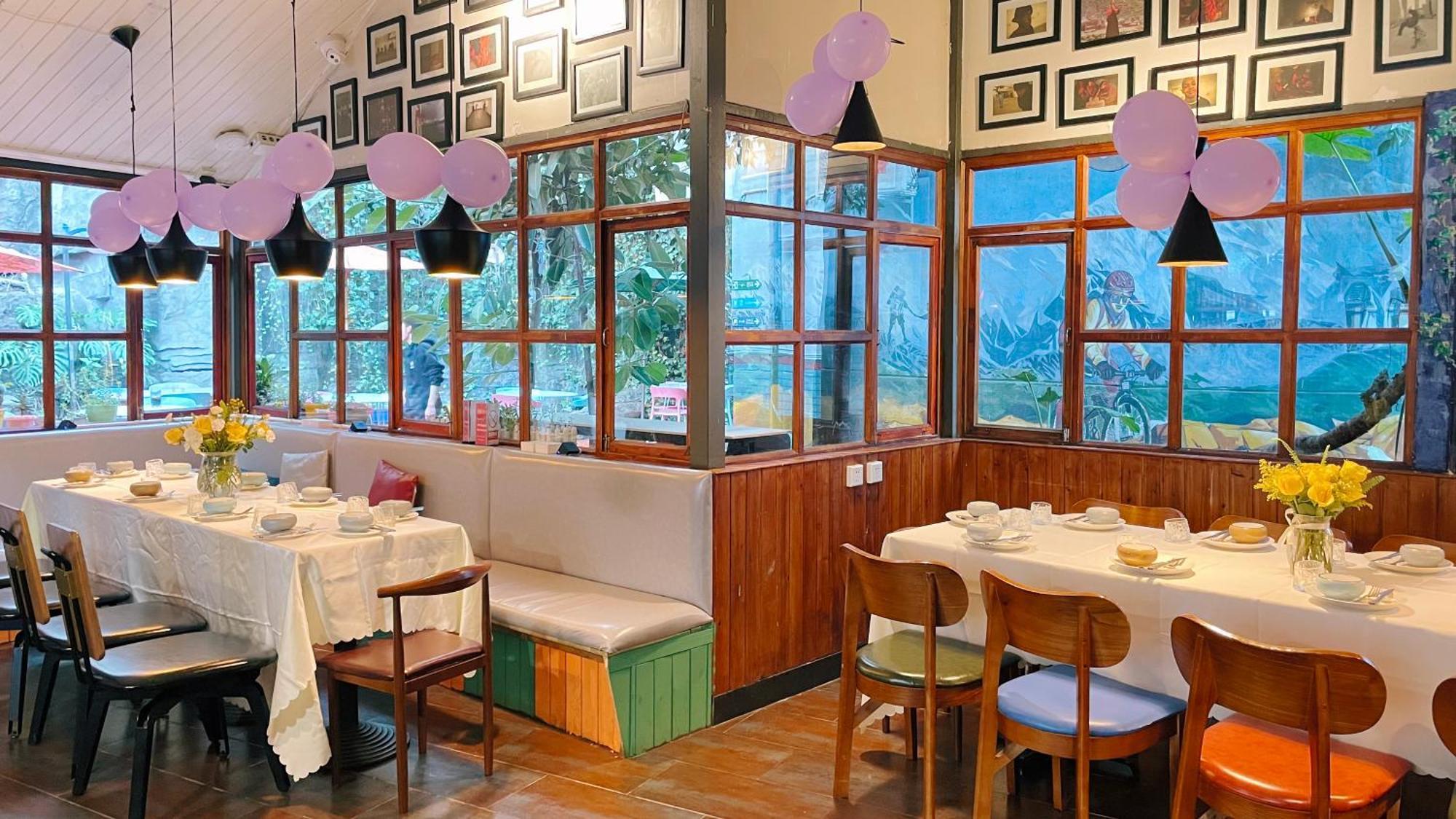 Kunming Upland International Youth Hostel Near The City Center ,2 Mins Walk To The Subway, 2 Mins Walk To The Green Lake, Close To Yuan Tong Temple, Old Street, Yunnan University, Convenient Payment And Visa Cards Are Accepted Kültér fotó